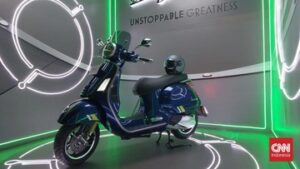 vespa-gts-terbaru-meluncur-di-ri,-varian-tertinggi-tembus-rp160-juta