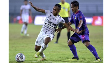 panas-sejak-menit-awal,-bali-united-unggul-1-0-di-babak-pertama