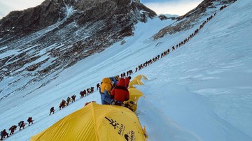 viral,-banyak-sampah-bekas-pendaki-bertebaran-di-gunung-everest