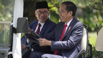 jokowi-minta-negosiasi-batas-ri-malaysia-dipercepat:-mumpung-pm-anwar