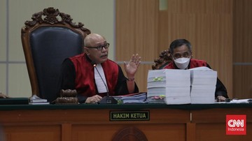 haris-azhar-marah-saat-hakim-sebut-suara-kuasa-hukum-seperti-perempuan