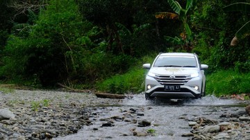 versi-facelift-meluncur,-daihatsu-setop-produksi-terios-model-lama