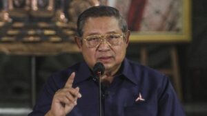 sby-di-buku-‘cawe-cawe-jokowi’:-tak-ada-jalan-bagi-moeldoko-menang