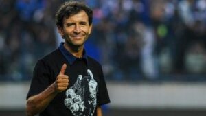 breaking:-luis-milla-mundur-dari-persib