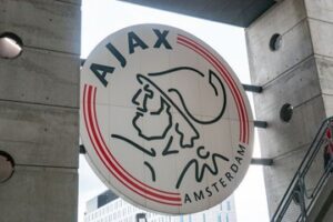 bisnis-jual-beli-pemain-ajax-5-musim-terakhir:-cuan-melulu