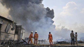 kebakaran-penjaringan:-400-rumah-terbakar,-seribuan-orang-mengungsi