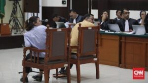 haris-azhar-dan-fatia-tolak-saling-bersaksi-di-sidang-kasus-luhut