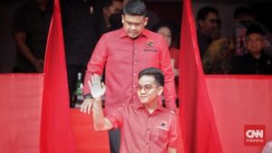 bobby-dan-gibran-kompak-ajak-masyarakat-pilih-ganjar-di-pilpres-2024