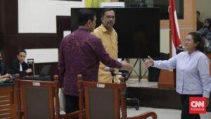 fatia-heran-‘lord-luhut’-jadi-kasus-hukum,-klaim-bukan-sebutan-baru