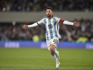 argentina-susah-payah-taklukkan-ekuador,-messi:-lawan-yang-hebat