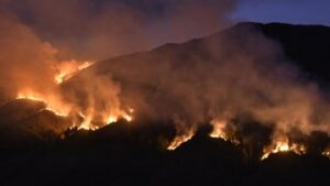 calon-pengantin-pemicu-bromo-terbakar-sempat-siram-api-pakai-air-botol