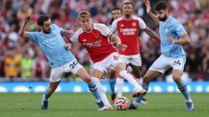 legenda-arsenal:-man-city-masih-favorit-juara