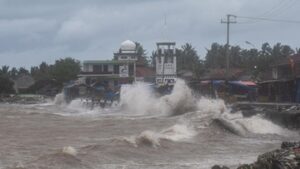 waspada-gelombang-tinggi-hingga-4-meter-di-perairan-ri-11-12-oktober