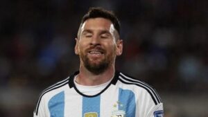 argentina-vs-paraguay:-saat-messi-nyaris-bikin-gol-dari-corner