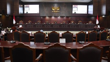 ramai-ramai-kecam-mk-muluskan-gibran-jadi-cawapres