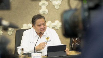 airlangga-soal-isu-gibran-gabung-golkar:-orang-muda-cocok-pakai-kuning