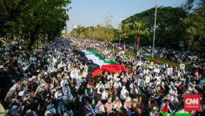 ada-demo-palestina,-perjalanan-kereta-di-gambir-berhenti-di-jatinegara