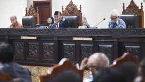 sidang-mkmk,-15-guru-besar-satu-suara-soal-sikap-anwar-usman