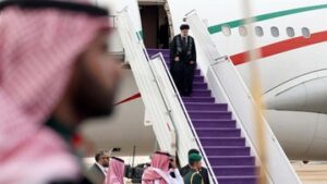 demi-palestina,-presiden-iran-perdana-injak-tanah-saudi