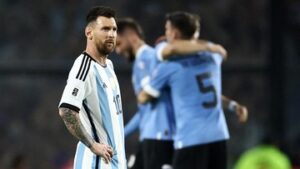 lionel-messi-vs-uruguay:-ribut,-bikin-blunder,-argentina-keok