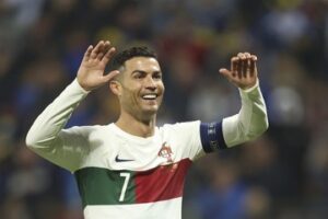 cristiano-ronaldo-lagi-jadi-top-skor-di-dua-kompetisi