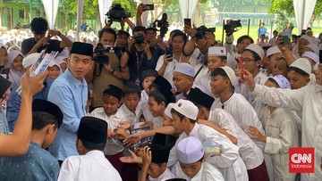 gibran-kunjungi-pesantren-di-tangerang,-anak-sd-titip-salam-ke-prabowo