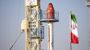 targetkan-kirim-astronaut-2029,-iran-klaim-terbangkan-hewan-ke-orbit