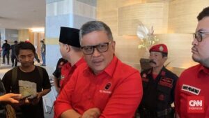 hasto-buka-suara-soal-pdip-disalip-gerindra-di-survei-litbang-kompas