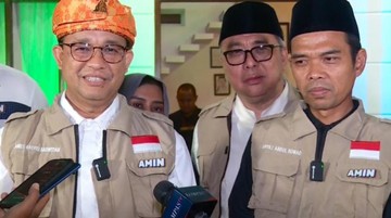 uas-dukung-amin-usai-anies-berkunjung-bersama-istri-dan-ibu