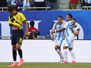 scaloni:-di-maria-legenda-timnas-argentina