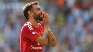 bruno-fernandes-resmi-teken-kontrak-baru-di-mu