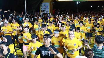 puluhan-ribu-pelari-ikut-maybank-marathon-2024-di-bali