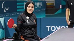 leli-&-fadli-jadi-pembawa-bendera-indonesia-di-pembukaan-paralimpiade-2024